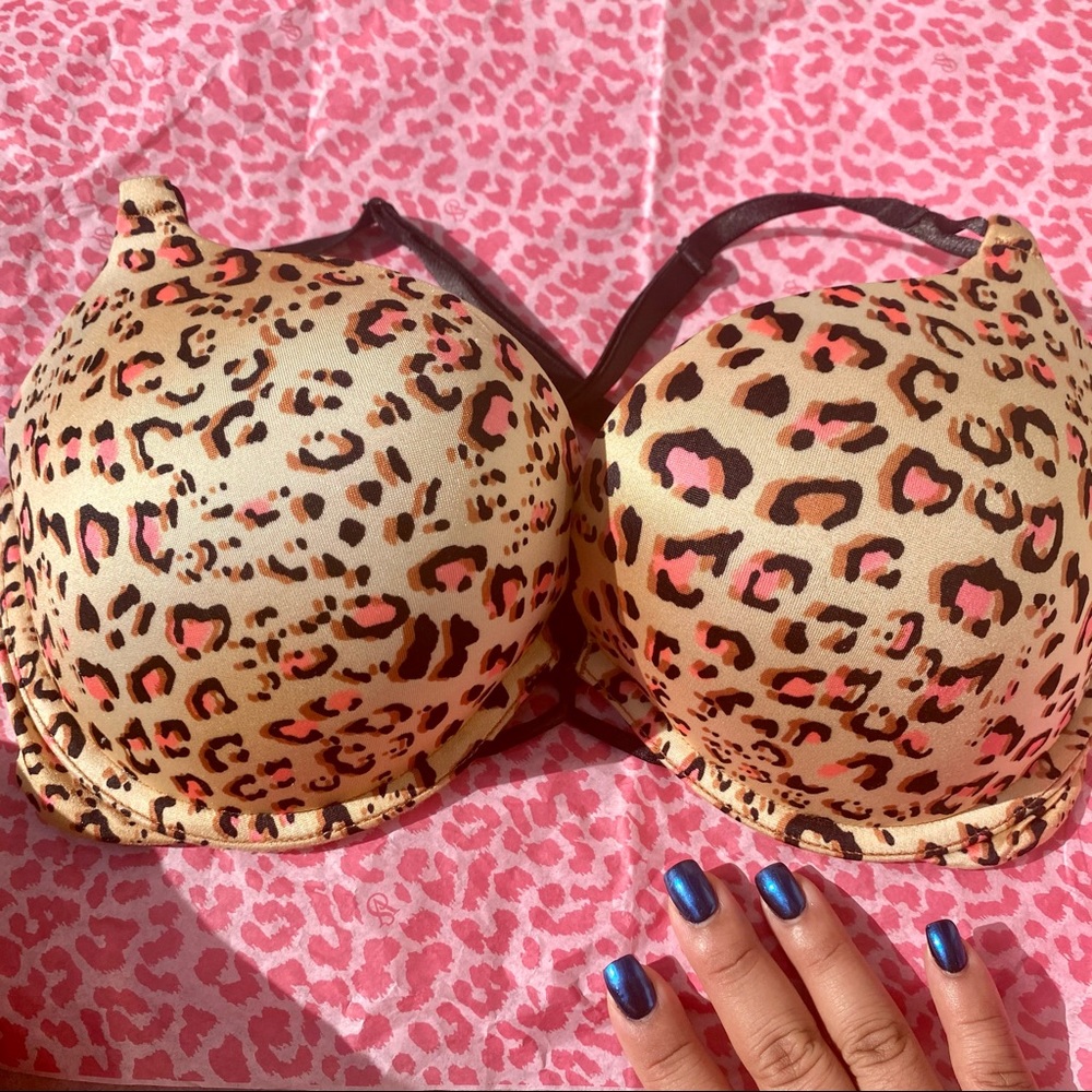 2022 SALE!!!!!!!!!!!!!!!Victoria’s Secret Bombshell Bra